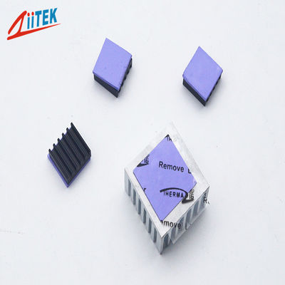 Hohe Klebrigkeitsoberfläche verwirklichen Dichtungs-PWB/CPU/geführte violette thermische leitfähige Auflage -50 des Silikons 2W zu 200℃