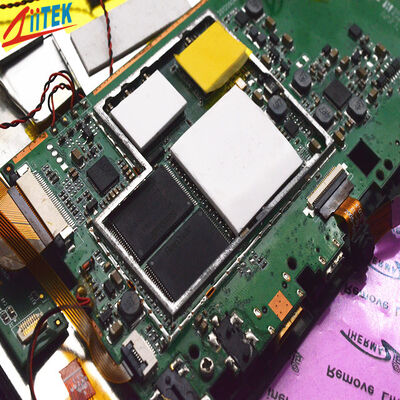 Thermische Lückenfüller aus Silikonmaterial mit geringer Flüchtigkeit für verbesserte Wärmeleitfähigkeit in elektronischen Komponenten und optischen Geräten